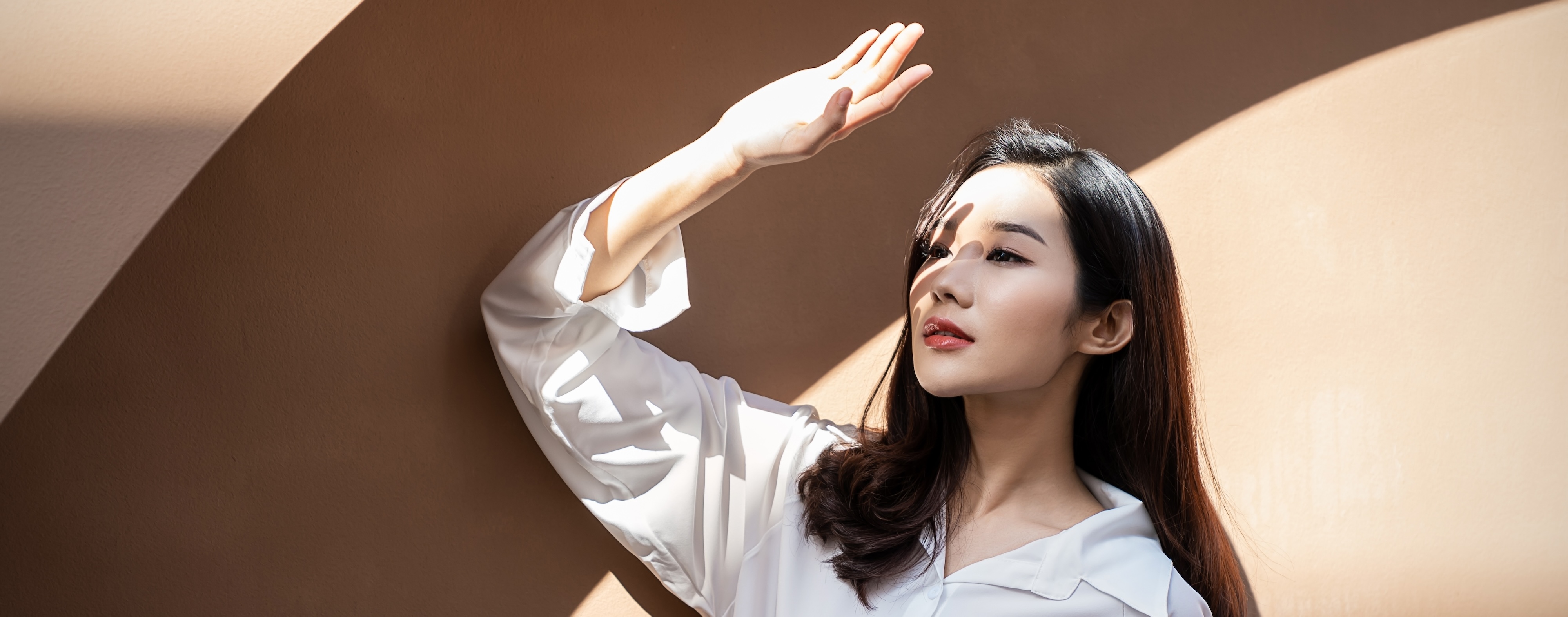 Sun-Safe Secrets: The Stylish Way to Beat UV Rays